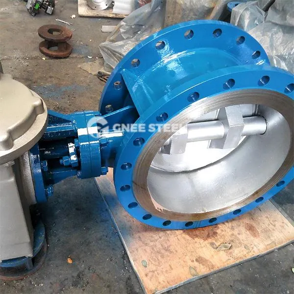 Butt weldjatura tripla offset valvi tal-farfett