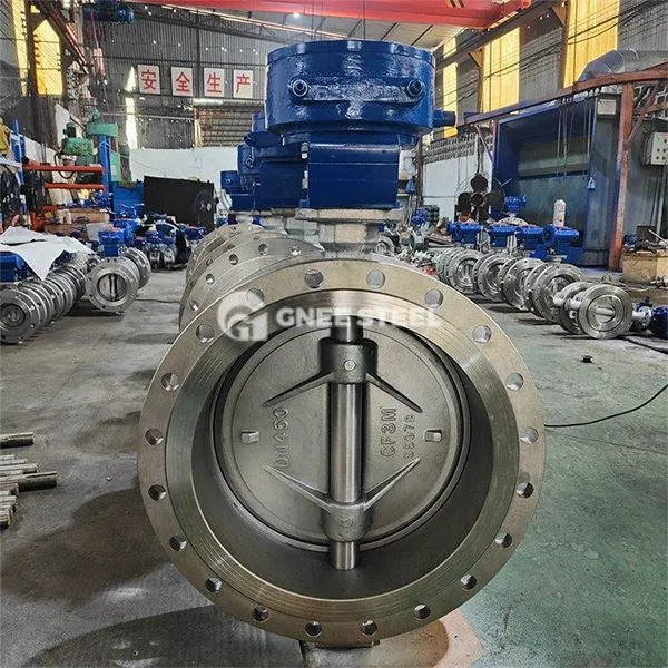 Valvi tal-farfett ta 'tpaċija tripla